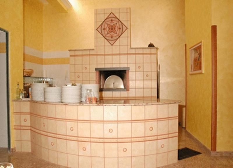 Hotel Ristorante Cordial Comiso Exterior photo